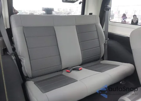 2010 Jeep Wrangler Sahara из США, поврежденный, VIN 1J4AA5D10AL166398